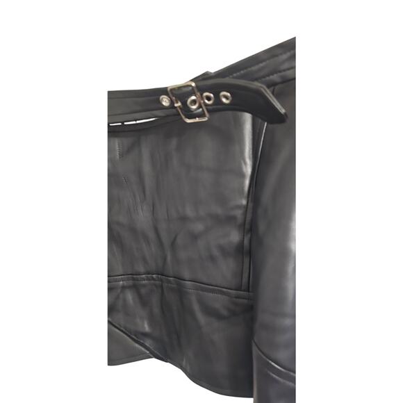 Lace and faux leather corset style top. - Picture 6 of 6